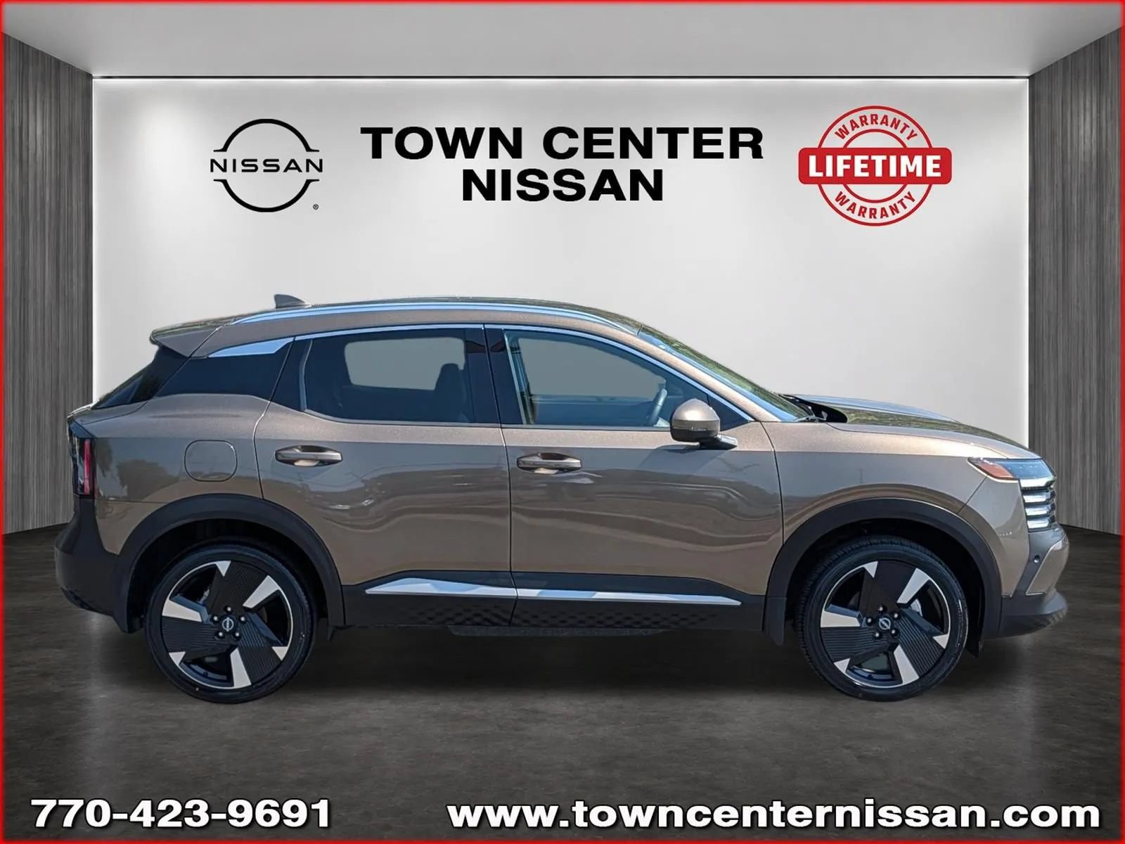 Certified 2025 Nissan Kicks SR FWD image 8