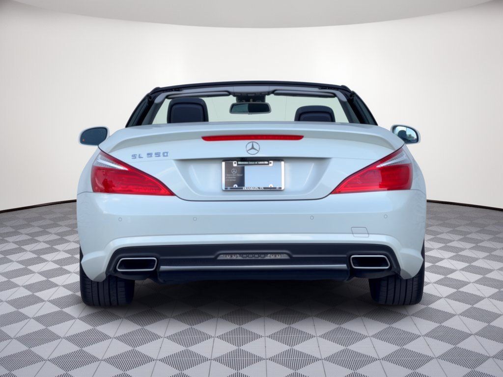 Used 2013 Mercedes-Benz SL 550 image 11