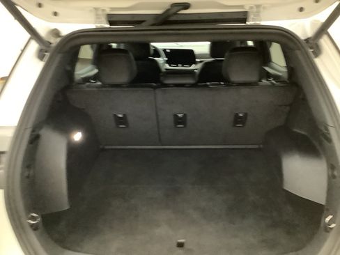 Used 2025 Chevrolet Equinox LT w/ Convenience Package II FWD image 7
