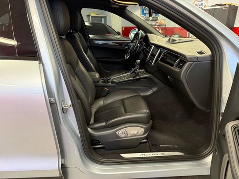 Used 2016 Porsche Macan S AWD/4WD image 37