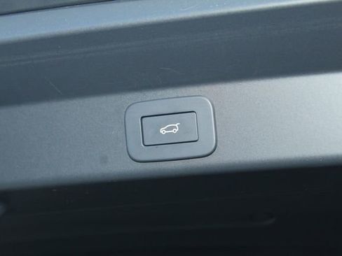 Used 2025 Land Rover Range Rover Sport Dynamic SE image 13