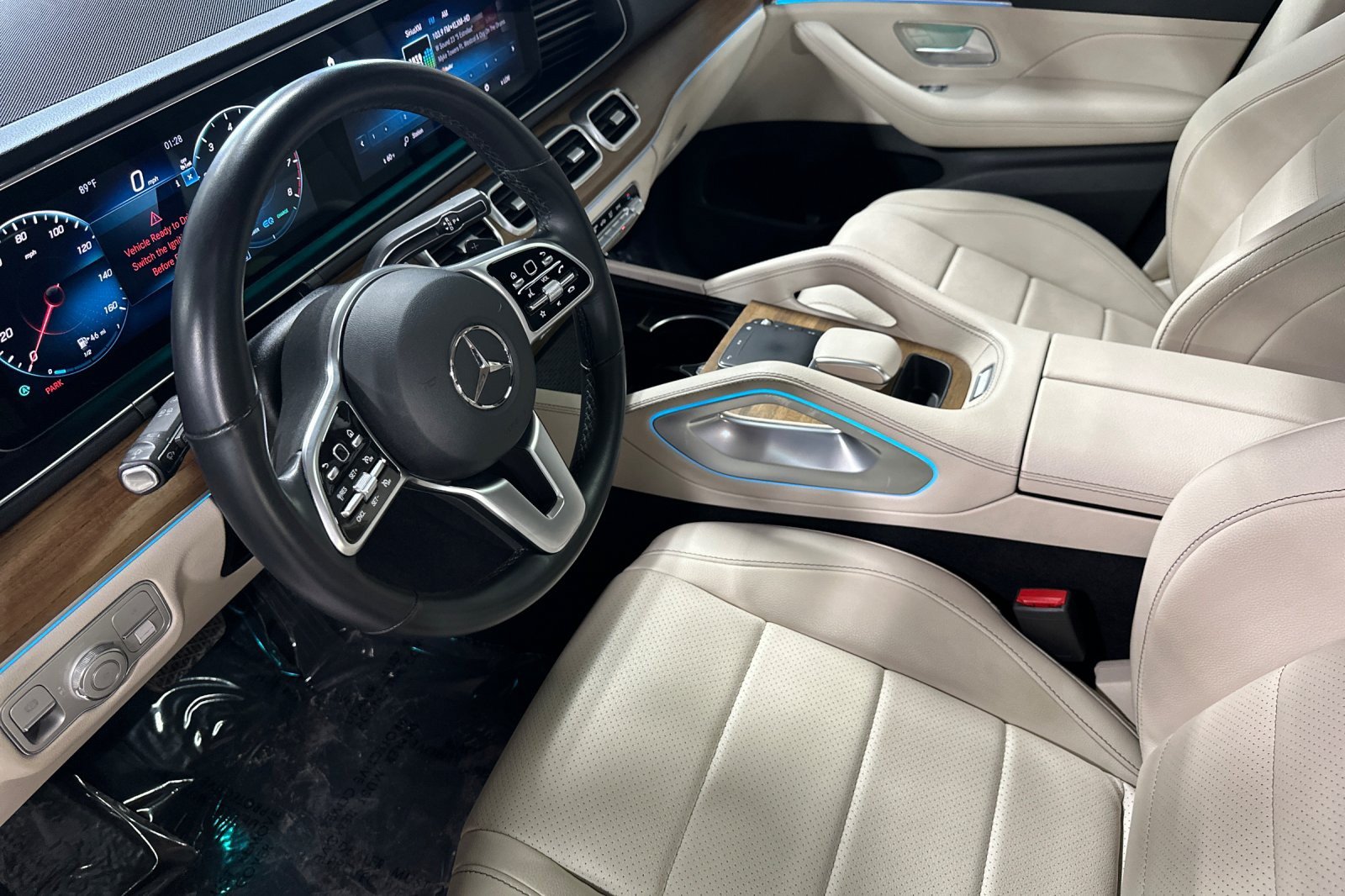 Used 2023 Mercedes-Benz GLE 450 4MATIC w/ AMG Line Exterior image 9