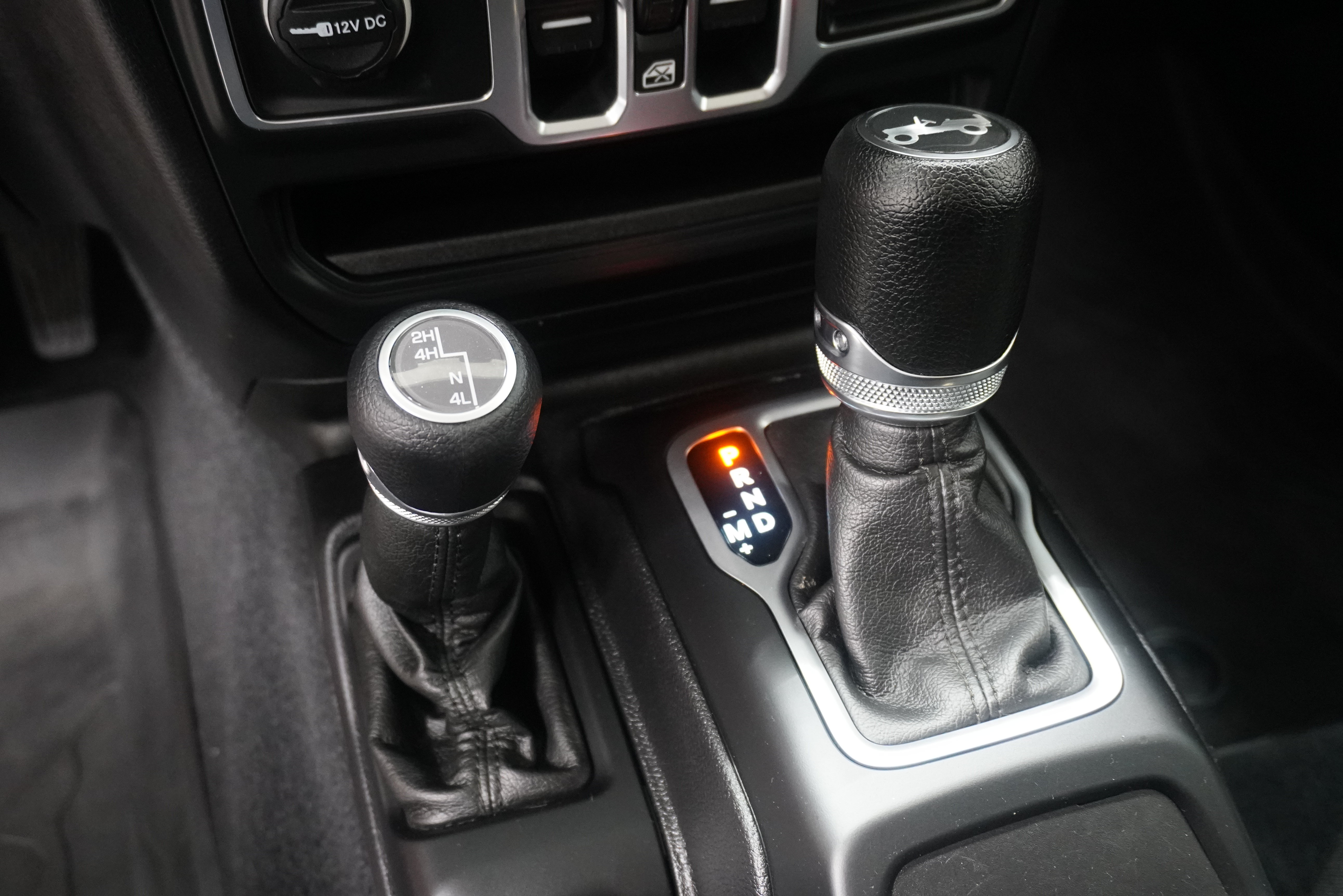 Used 2018 Jeep Wrangler Unlimited Sport S AWD/4WD image 23