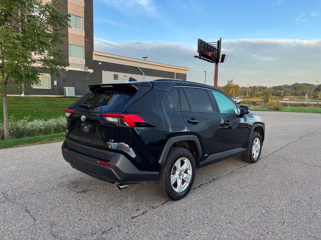 Used 2019 Toyota RAV4 LE AWD/4WD image 14