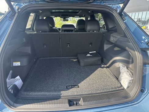 New 2025 Volkswagen Tiguan SE R-Line AWD/4WD image 44