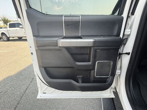 Used 2018 Ford F150 Platinum w/ Technology Package AWD/4WD image 13
