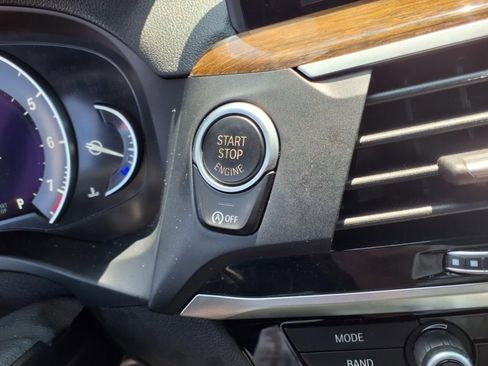 Used 2019 BMW X4 xDrive30i w/ Driving Assistance Package image 15