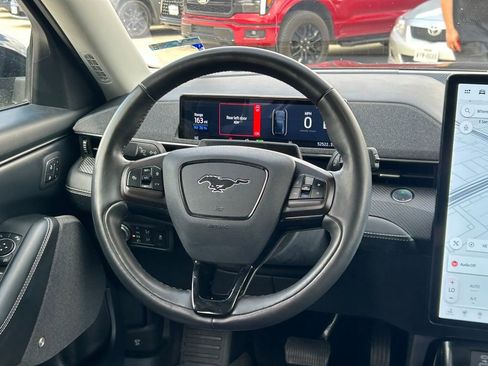 Used 2021 Ford Mustang Mach-E Premium RWD image 37