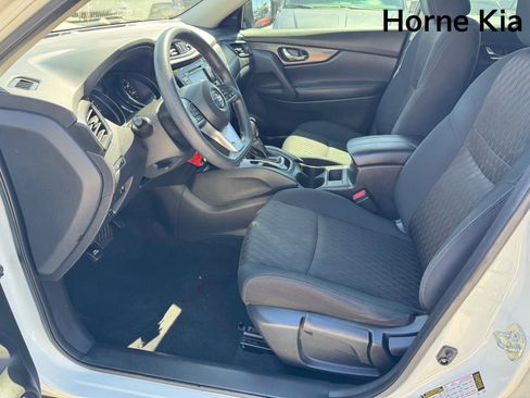 Used 2018 Nissan Rogue S image 8