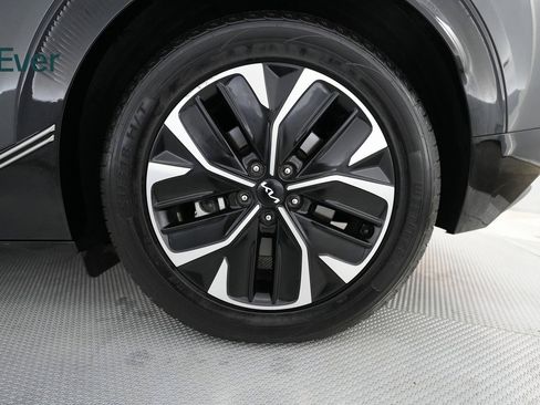 Used 2024 Kia EV6 Wind image 19