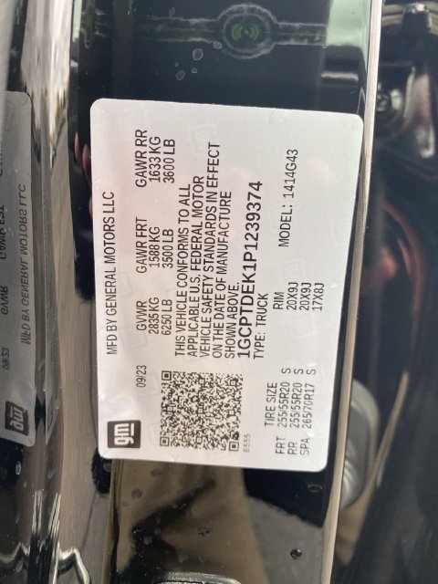 Certified 2023 Chevrolet Colorado Z71 w/ Z71 Convenience Package 2 AWD/4WD image 26