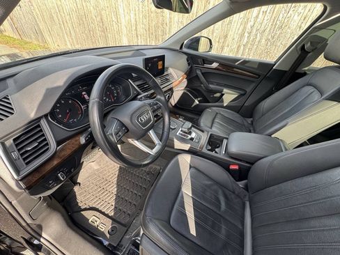 Used 2020 Audi Q5 2.0T Premium w/ Convenience Package AWD/4WD image 29