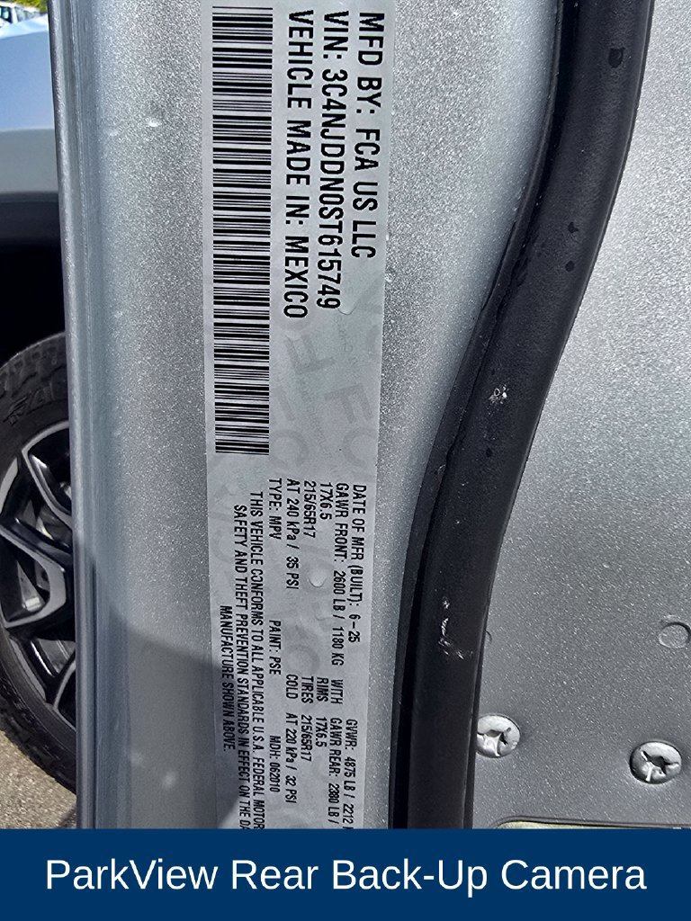 Used 2025 Jeep Compass Trailhawk AWD/4WD image 11