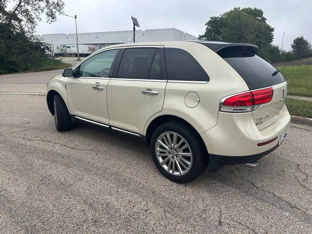 Used 2015 Lincoln MKX FWD w/ Equipment Group 102A image 2