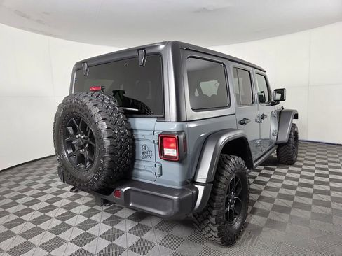 Used 2025 Jeep Wrangler Willys image 5