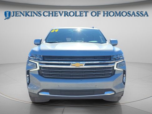Used 2024 Chevrolet Suburban LT image 14