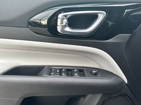 New 2026 Jeep Compass Limited image 10