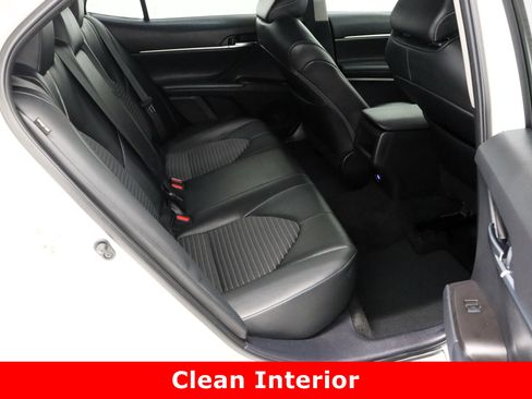 Used 2024 Toyota Camry SE image 31