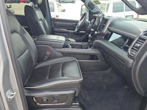 Used 2025 RAM 1500 Limited AWD/4WD image 8