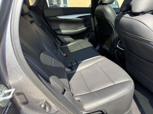 Used 2021 INFINITI QX50 Luxe w/ Appearance Package FWD image 18