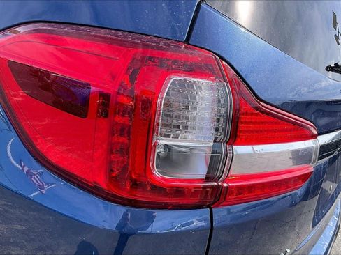 Used 2021 Subaru Ascent Limited w/ Technology Package image 28