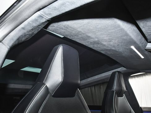 Used 2024 Tesla Cybertruck AWD Crew Cab image 61