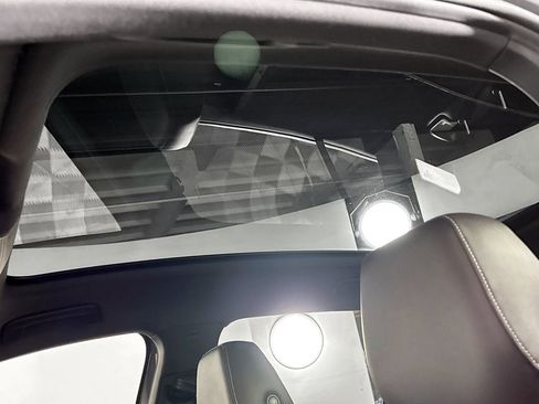 Used 2023 Volkswagen ID.4 Pro S image 19