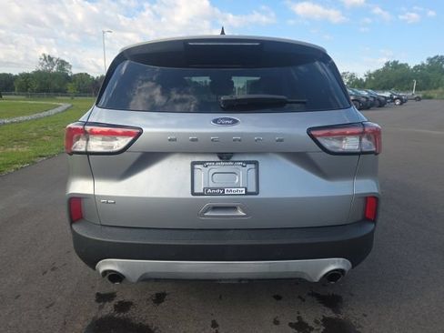 Used 2022 Ford Escape SE FWD image 9