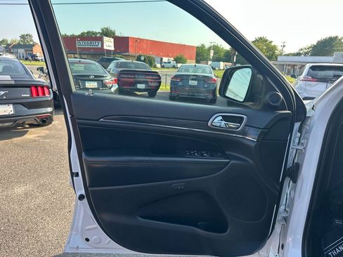 Used 2020 Jeep Grand Cherokee Limited X AWD/4WD image 16