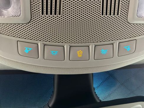 Used 2024 Ford Edge Titanium image 55