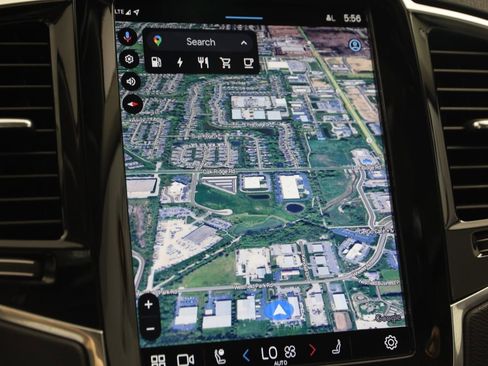 Used 2023 Volvo XC90 T8 Plus image 9