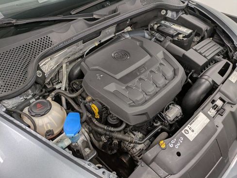 Used 2019 Volkswagen Beetle 2.0T S FWD image 35