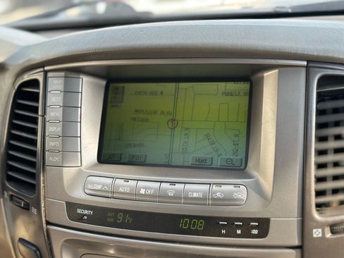 Used 2003 Toyota Land Cruiser w/ Convenience Pkg image 14