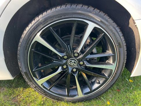 Used 2018 Toyota Camry XSE FWD image 4