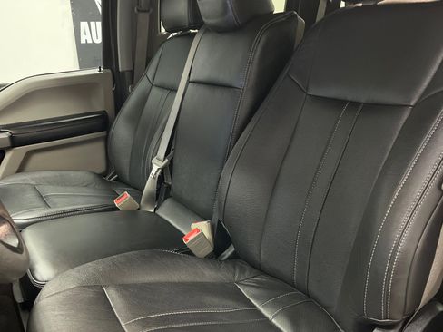 Used 2020 Ford F150 XLT image 22