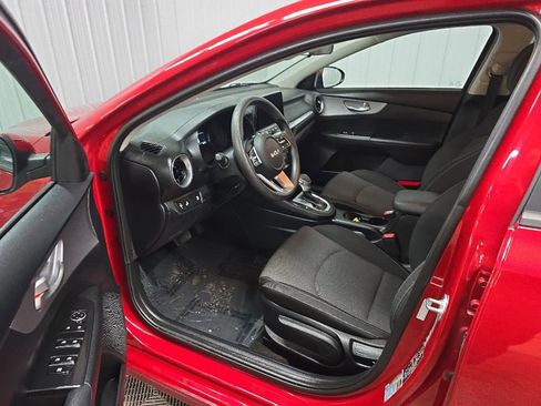 Used 2023 Kia Forte LXS w/ LXS Technology Package FWD image 28