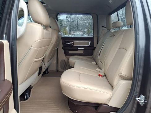 Used 2016 RAM 1500 Laramie w/ Convenience Group image 12