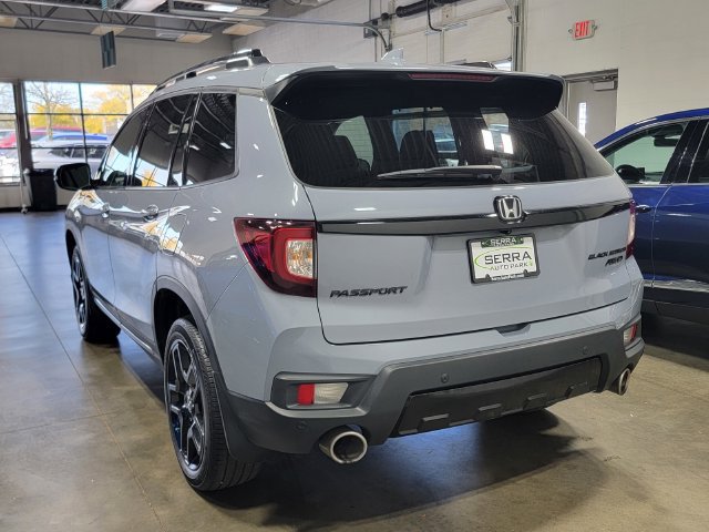 Certified 2025 Honda Passport Black Edition image 7