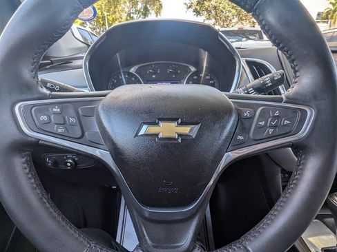 Used 2019 Chevrolet Equinox LT FWD image 17