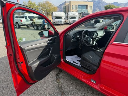 Used 2021 Volkswagen Jetta SE image 10