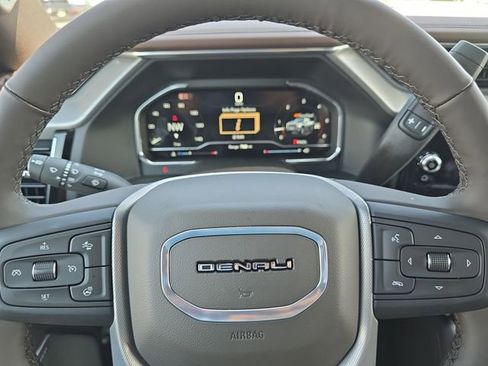 New 2025 GMC Sierra 2500 Denali w/ Denali Reserve Package image 11