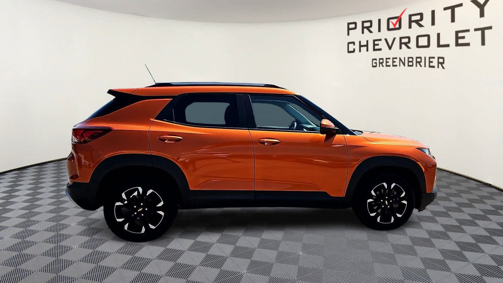 Certified 2022 Chevrolet TrailBlazer LT w/ LPO, Blackout Package FWD image 9