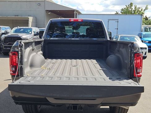 New 2026 RAM 3500 Big Horn AWD/4WD image 10