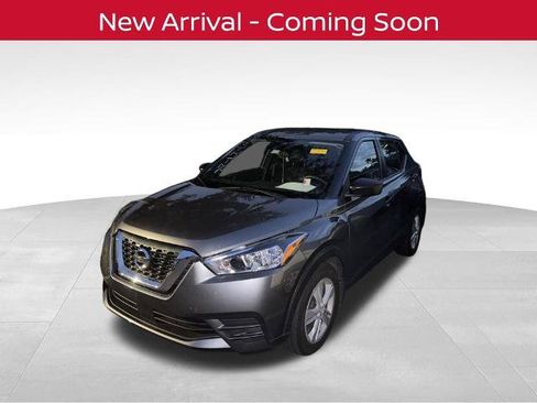 Certified 2020 Nissan Kicks S FWD image 2
