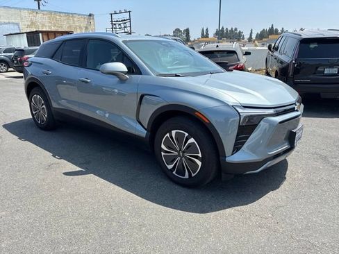 Used 2024 Chevrolet Blazer EV LT AWD/4WD image 2