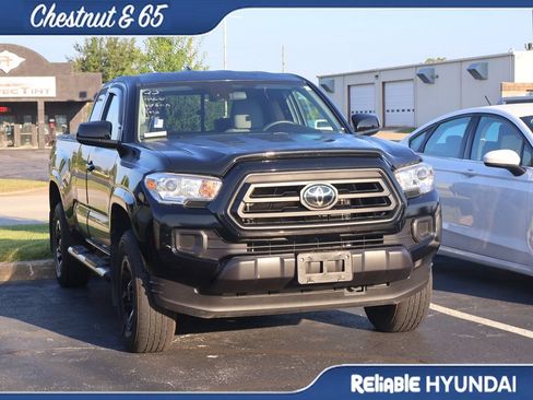 Used 2023 Toyota Tacoma SR w/ SR Convenience Package RWD image 2