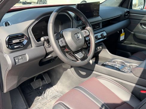 New 2026 Honda Pilot Black Edition image 4