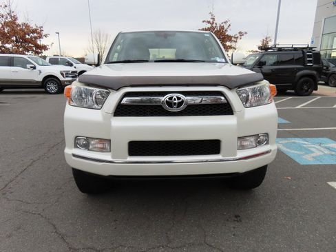 Used 2011 Toyota 4Runner 4WD image 2