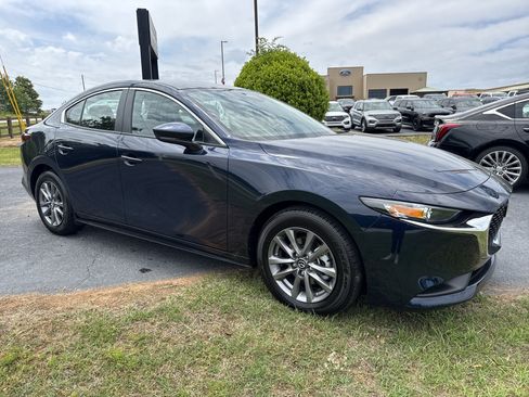 Used 2024 MAZDA MAZDA3 s FWD image 4
