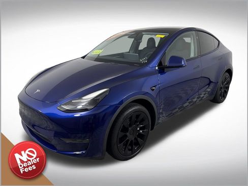 Used 2023 Tesla Model Y Long Range AWD/4WD image 7